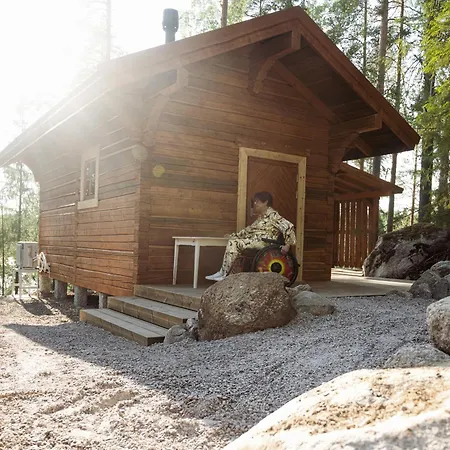 Forest Ainola With View Next To Nuuksio National Park בקתה Otalampi